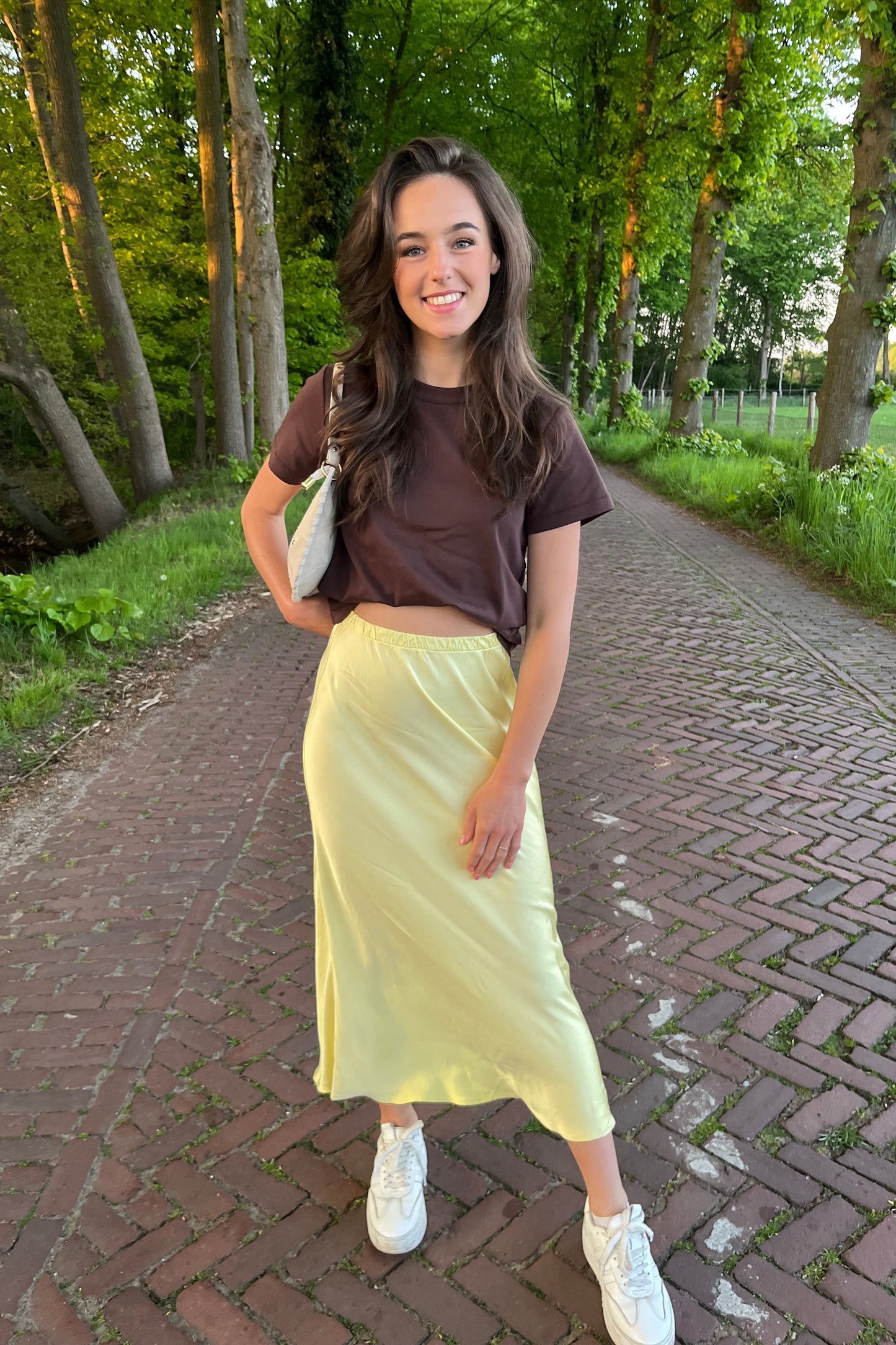 Oraije basic T-shirt bruin