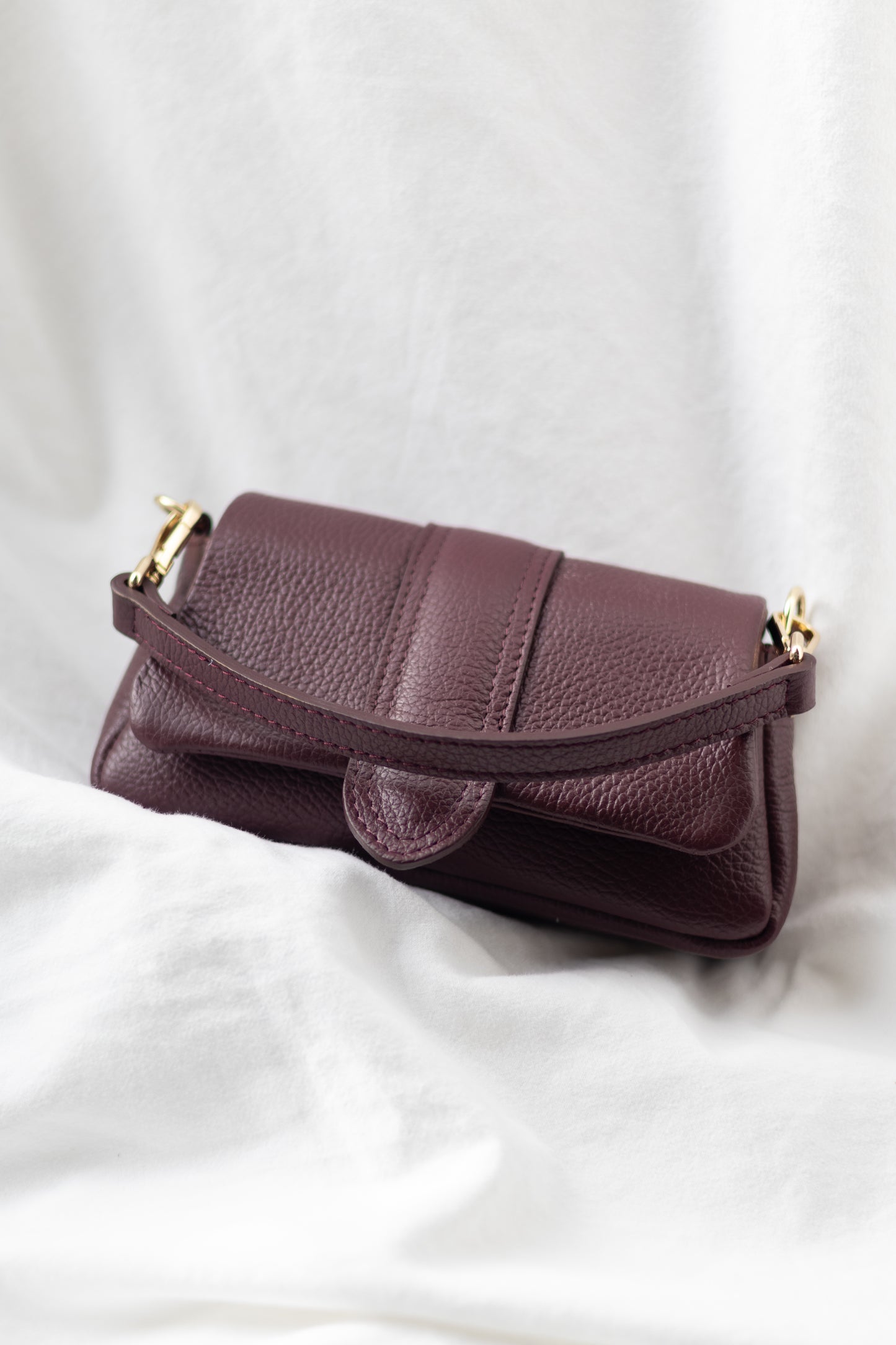 Puffy crossbody bordeaux