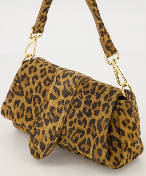 Puffy crossbody panter